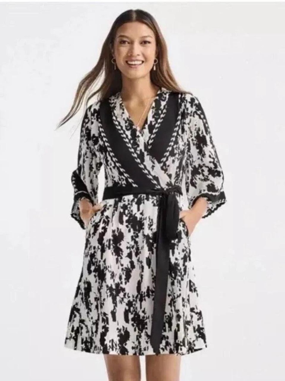 Cabi X-Factor Dress 6369 Black White Floral Geometric Faux Wrap Mini Medium NEW